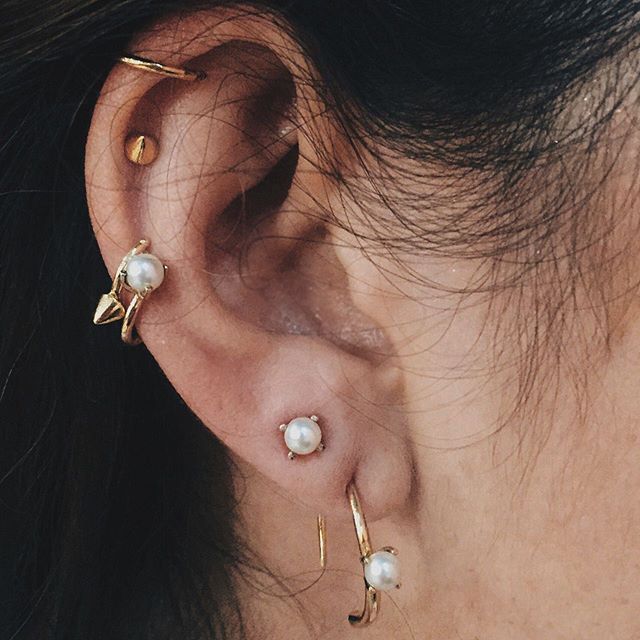 Tiny Vivienne Spike Studs